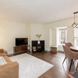 Apartment Guestready - Elegant 2br Period Flat In Oldtown