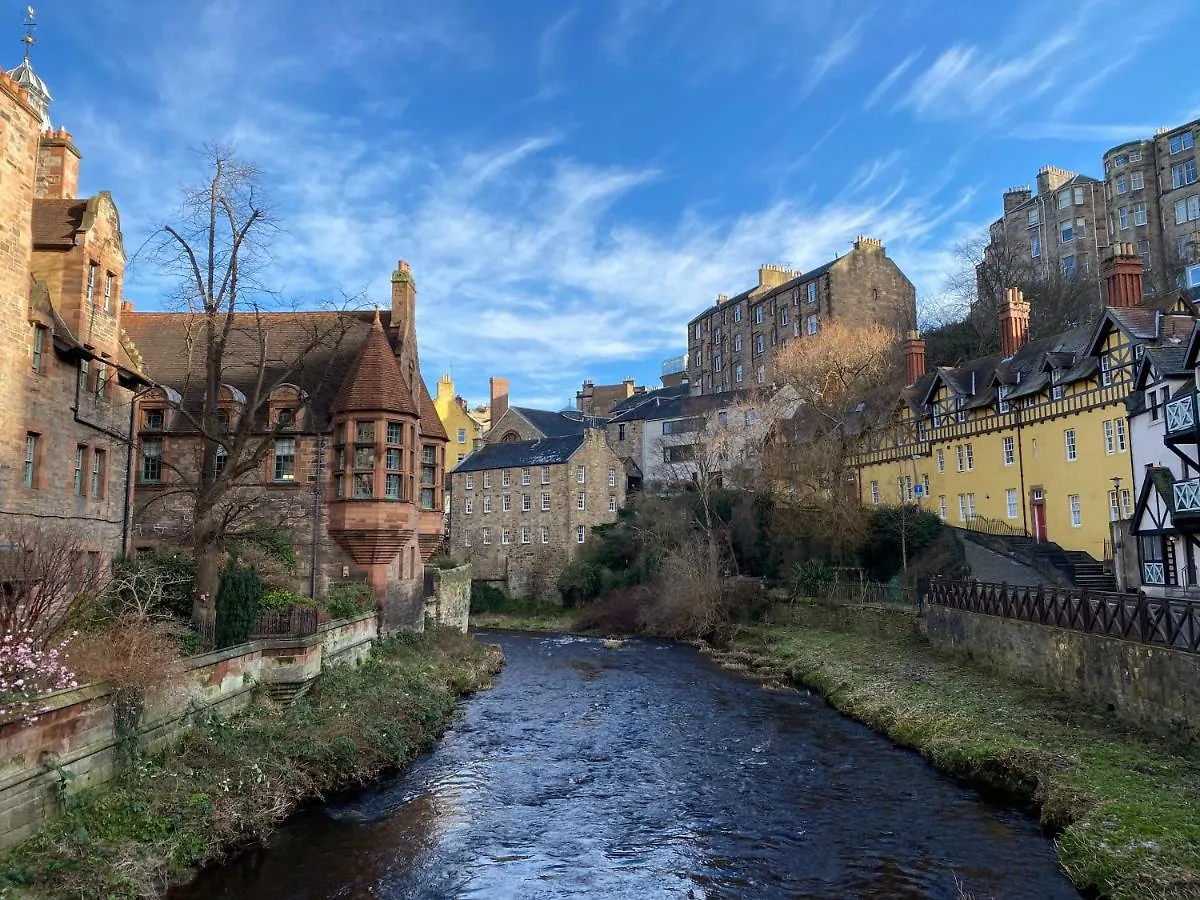 Apartman Stylish & Charming Retreat For 2- City Centre! Edinburgh