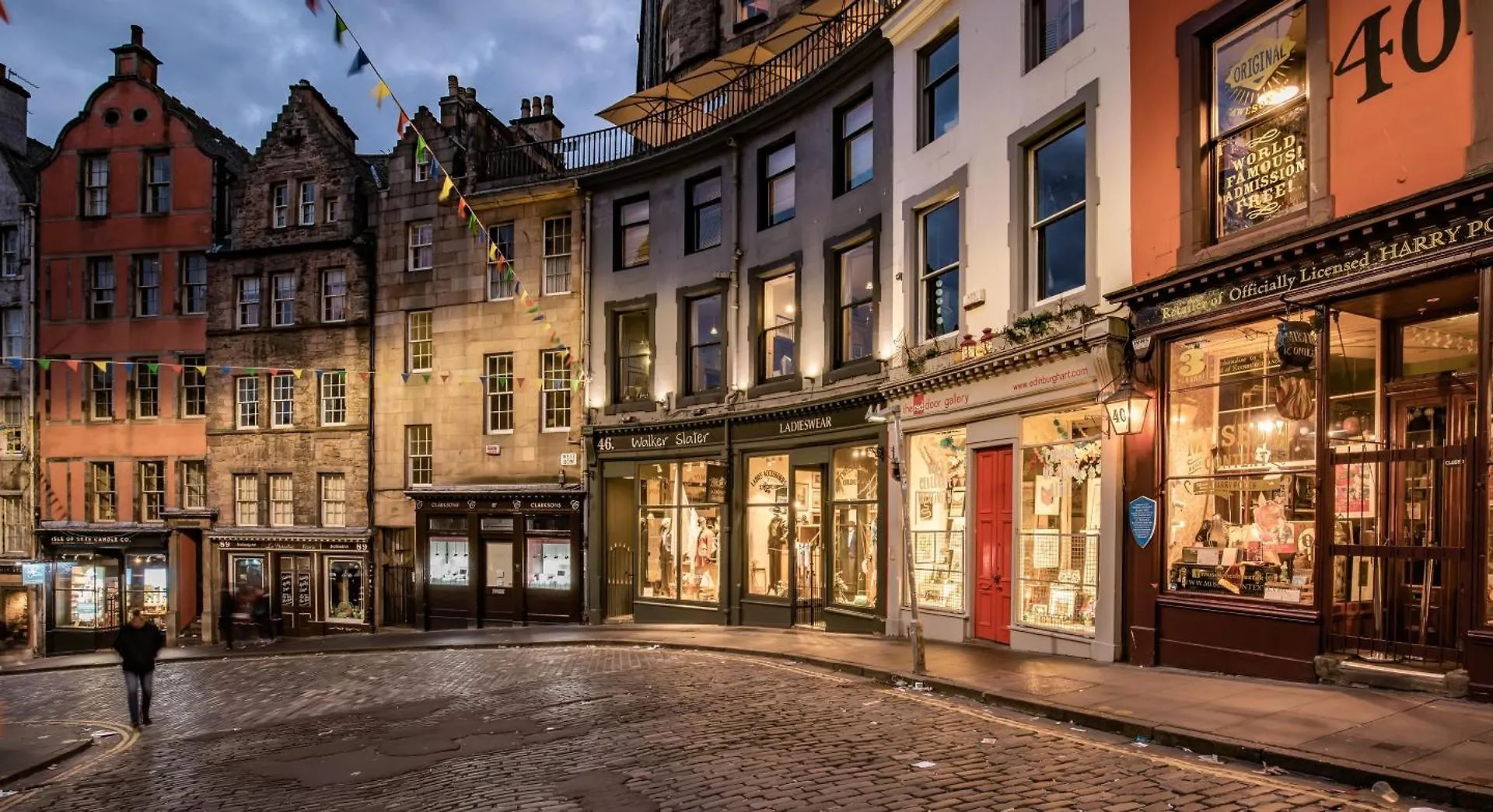 Stylish & Charming Retreat For 2- City Centre! Edinburgh 0*,  Egyesült Királyság