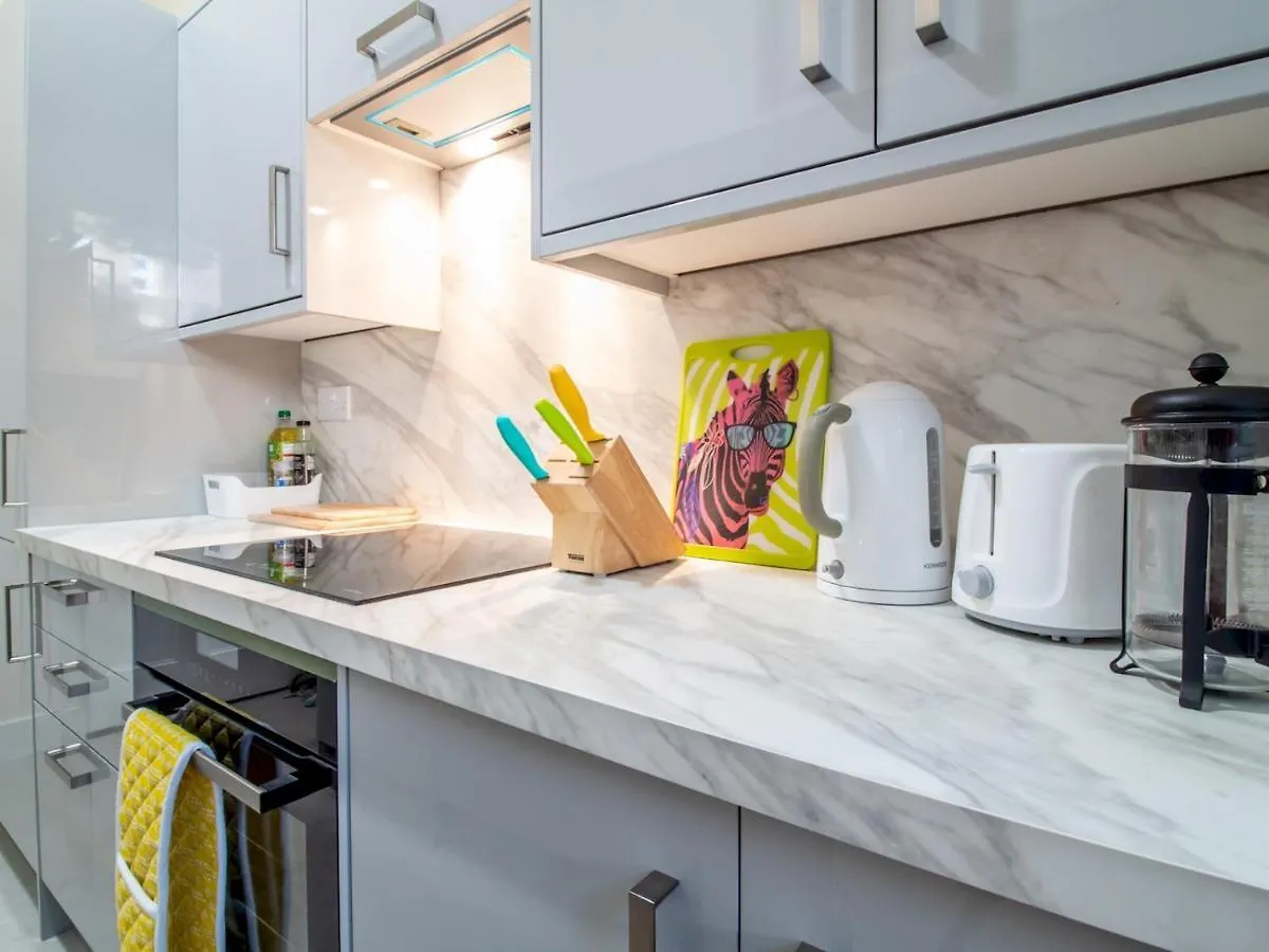 Apartman Stylish & Charming Retreat For 2- City Centre! Edinburgh